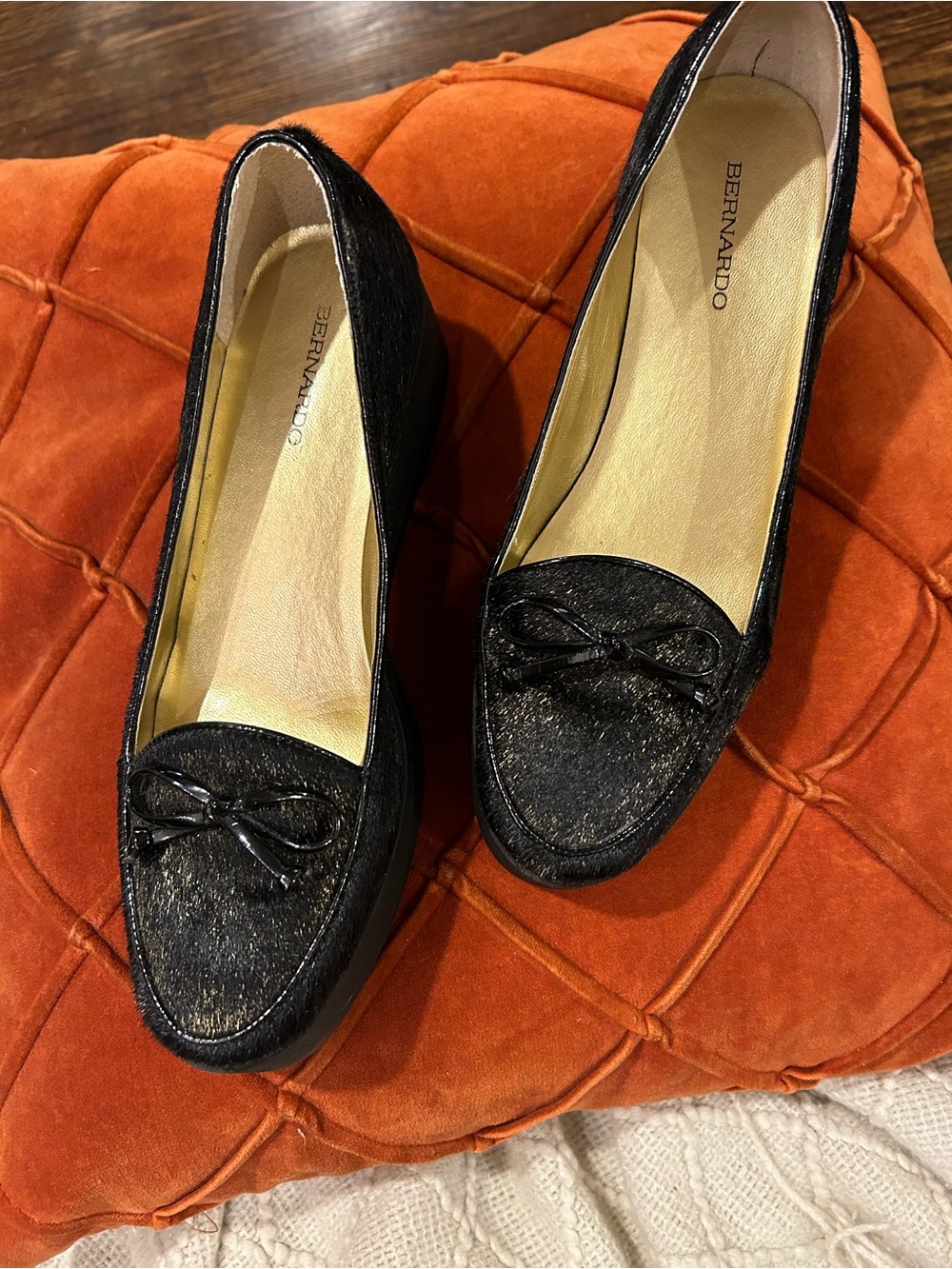 Bernardo Black Bow-Accent Women's Loafers